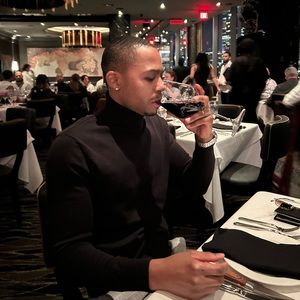 Meet your Posher, Aaron